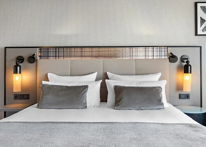 Hotel Leonardo Royal Frankfurt 4*